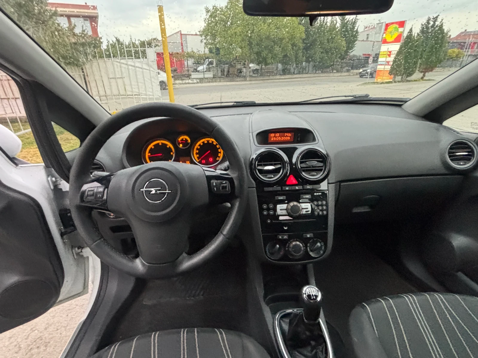 Opel Corsa, снимка 11 - Автомобили и джипове - 56288750