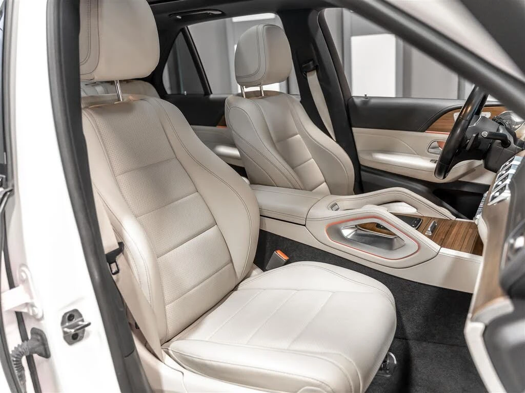 Mercedes-Benz GLE 450 MANUFAKTUR| Night Package| 7-PASS| HUD| 360, снимка 9 - Автомобили и джипове - 56330921