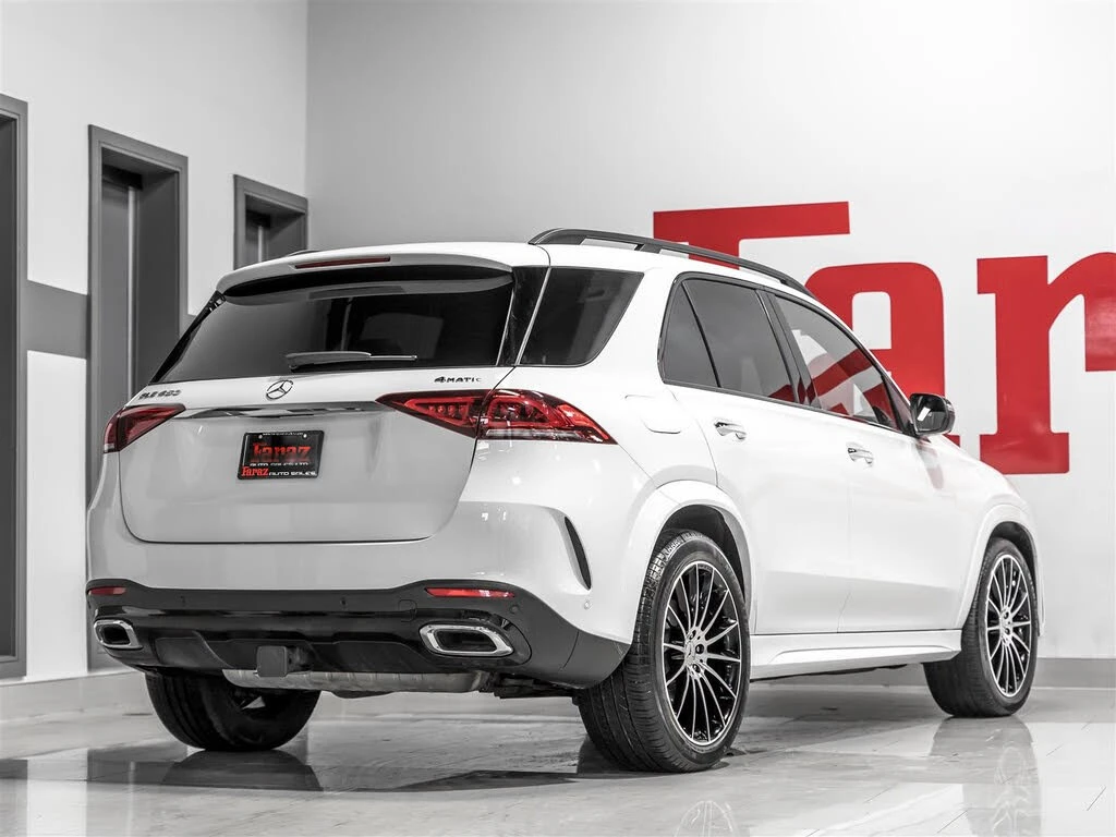 Mercedes-Benz GLE 450 MANUFAKTUR| Night Package| 7-PASS| HUD| 360, снимка 3 - Автомобили и джипове - 56330921