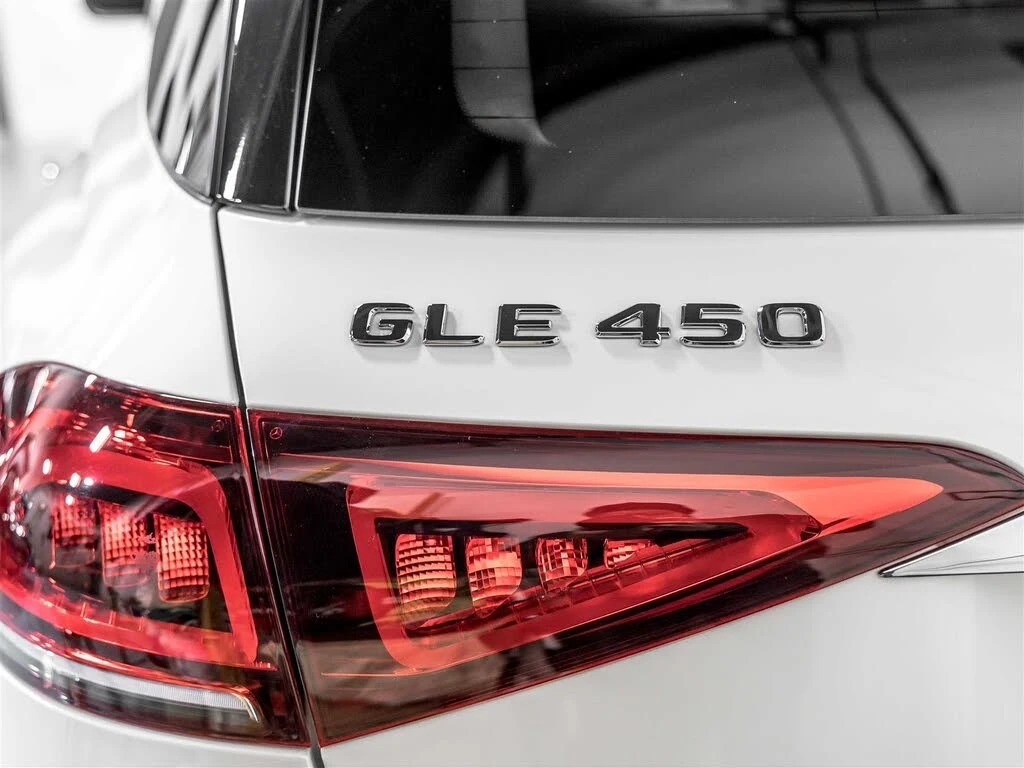 Mercedes-Benz GLE 450 MANUFAKTUR| Night Package| 7-PASS| HUD| 360, снимка 15 - Автомобили и джипове - 56330921