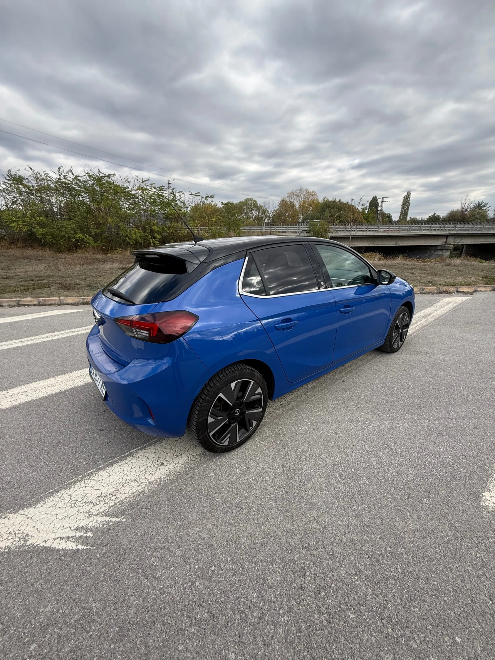 Opel Corsa F Electric, снимка 3 - Автомобили и джипове - 56607221