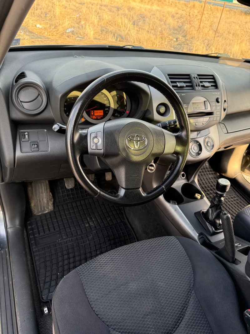 Toyota Rav4, снимка 9 - Автомобили и джипове - 47843038