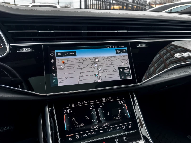 Audi Q8 CARFAX* АВТОФИНАНСИРАНЕ* БЕЗ ПЪРВОНАЧАЛНА ВНОСКА* , снимка 15 - Автомобили и джипове - 52898940