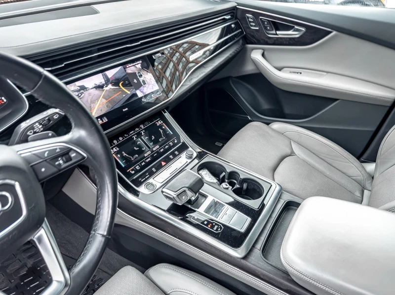 Audi Q8 CARFAX* АВТОФИНАНСИРАНЕ* БЕЗ ПЪРВОНАЧАЛНА ВНОСКА* , снимка 10 - Автомобили и джипове - 52898940