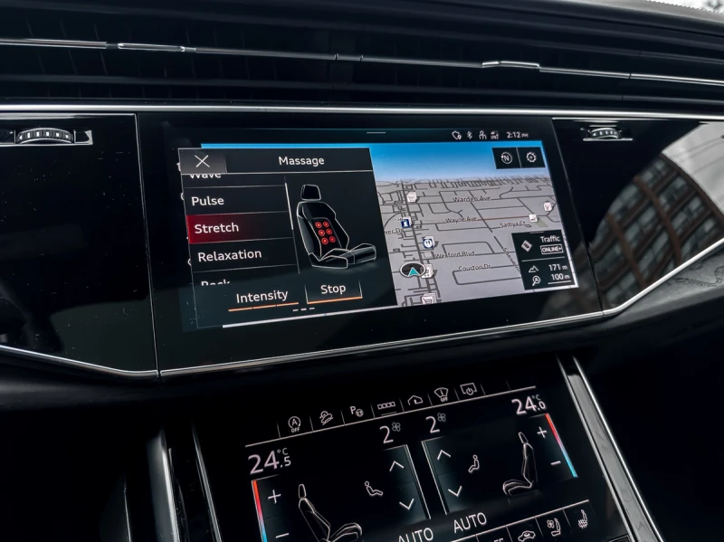 Audi Q8 CARFAX* АВТОФИНАНСИРАНЕ* БЕЗ ПЪРВОНАЧАЛНА ВНОСКА* , снимка 17 - Автомобили и джипове - 52898940