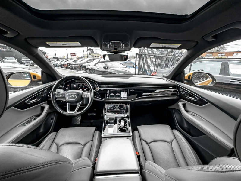 Audi Q8 CARFAX* АВТОФИНАНСИРАНЕ* БЕЗ ПЪРВОНАЧАЛНА ВНОСКА* , снимка 12 - Автомобили и джипове - 52898940