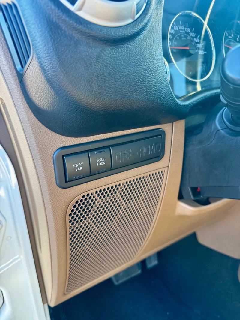 Jeep Wrangler 3.8 RUBICON, снимка 13 - Автомобили и джипове - 52927752