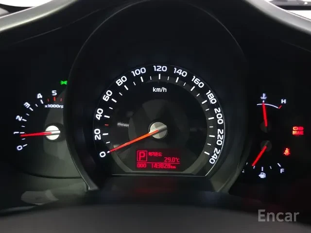 Kia Sportage Diesel 2WD, снимка 5 - Автомобили и джипове - 55682088