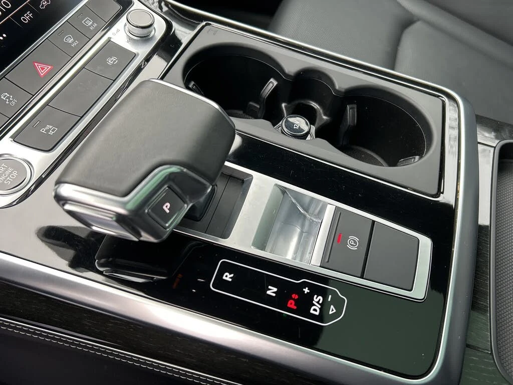 Audi Q8 Progressiv* 55 TFSI* АвтоКредит* (ЦЕНА ДО БГ), снимка 17 - Автомобили и джипове - 54002593