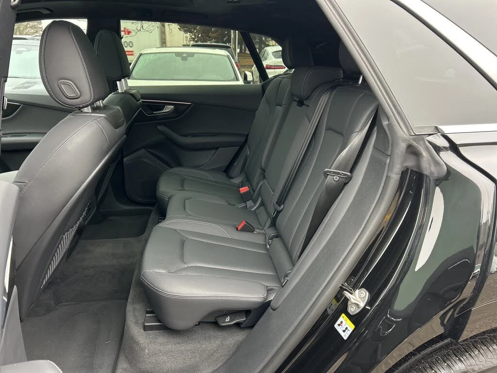 Audi Q8 Progressiv* 55 TFSI* АвтоКредит* (ЦЕНА ДО БГ), снимка 10 - Автомобили и джипове - 54002593