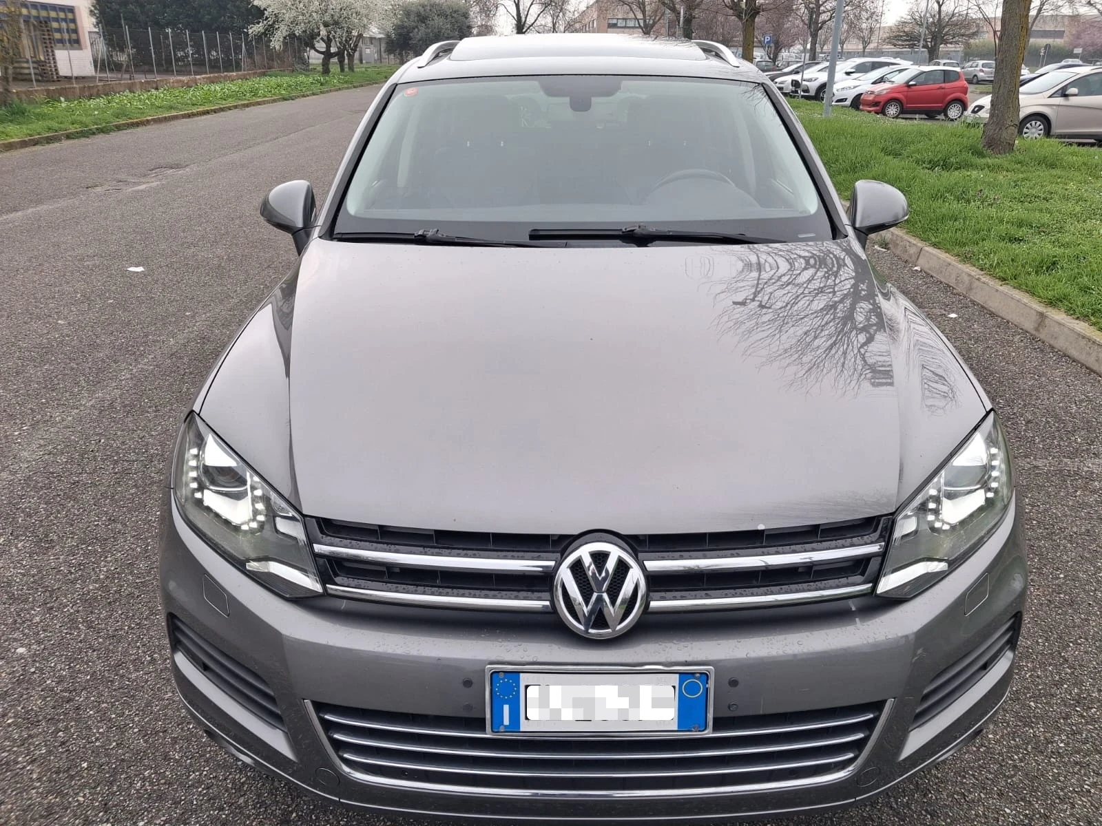 VW Touareg 3.0 TDI 245 CV tiptronic BlueMotion Techn. Executi, снимка 2 - Автомобили и джипове - 54032816