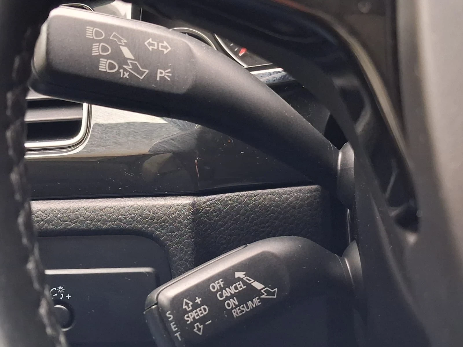 VW Touareg 3.0 TDI 245 CV tiptronic BlueMotion Techn. Executi, снимка 12 - Автомобили и джипове - 54032816