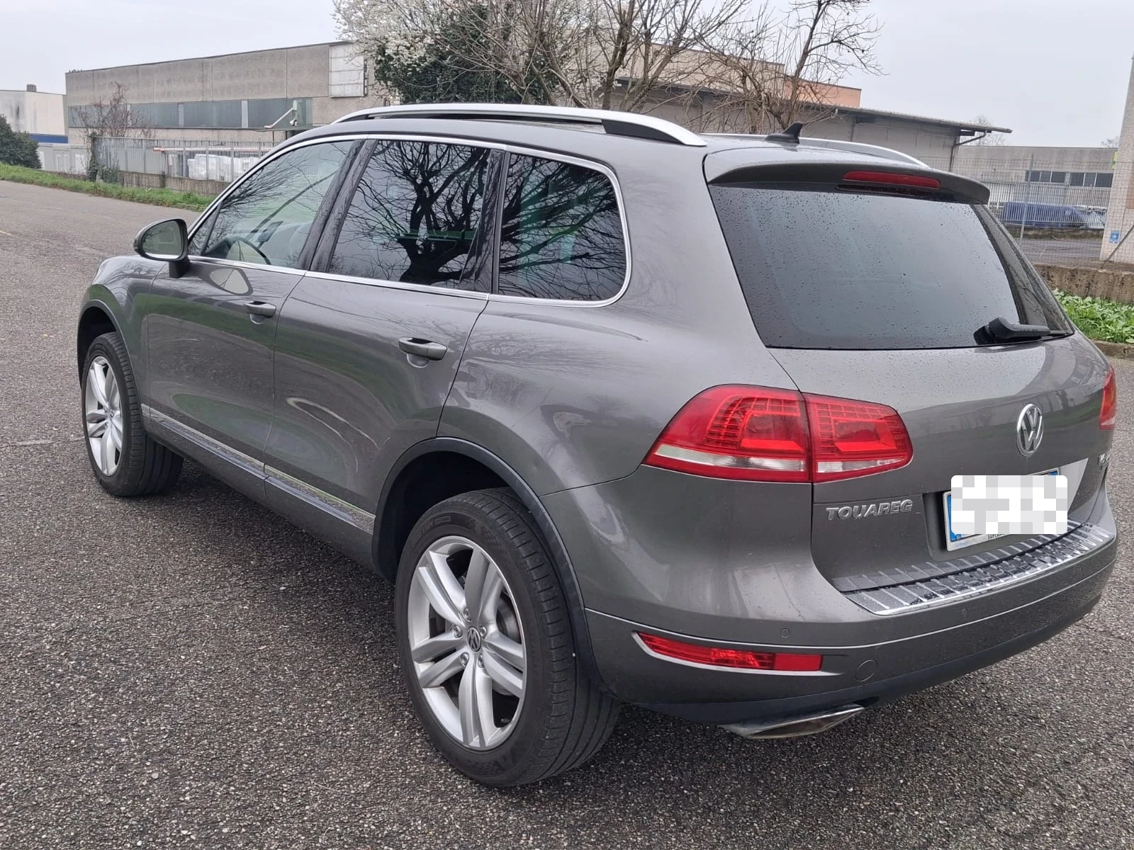 VW Touareg 3.0 TDI 245 CV tiptronic BlueMotion Techn. Executi, снимка 6 - Автомобили и джипове - 54032816