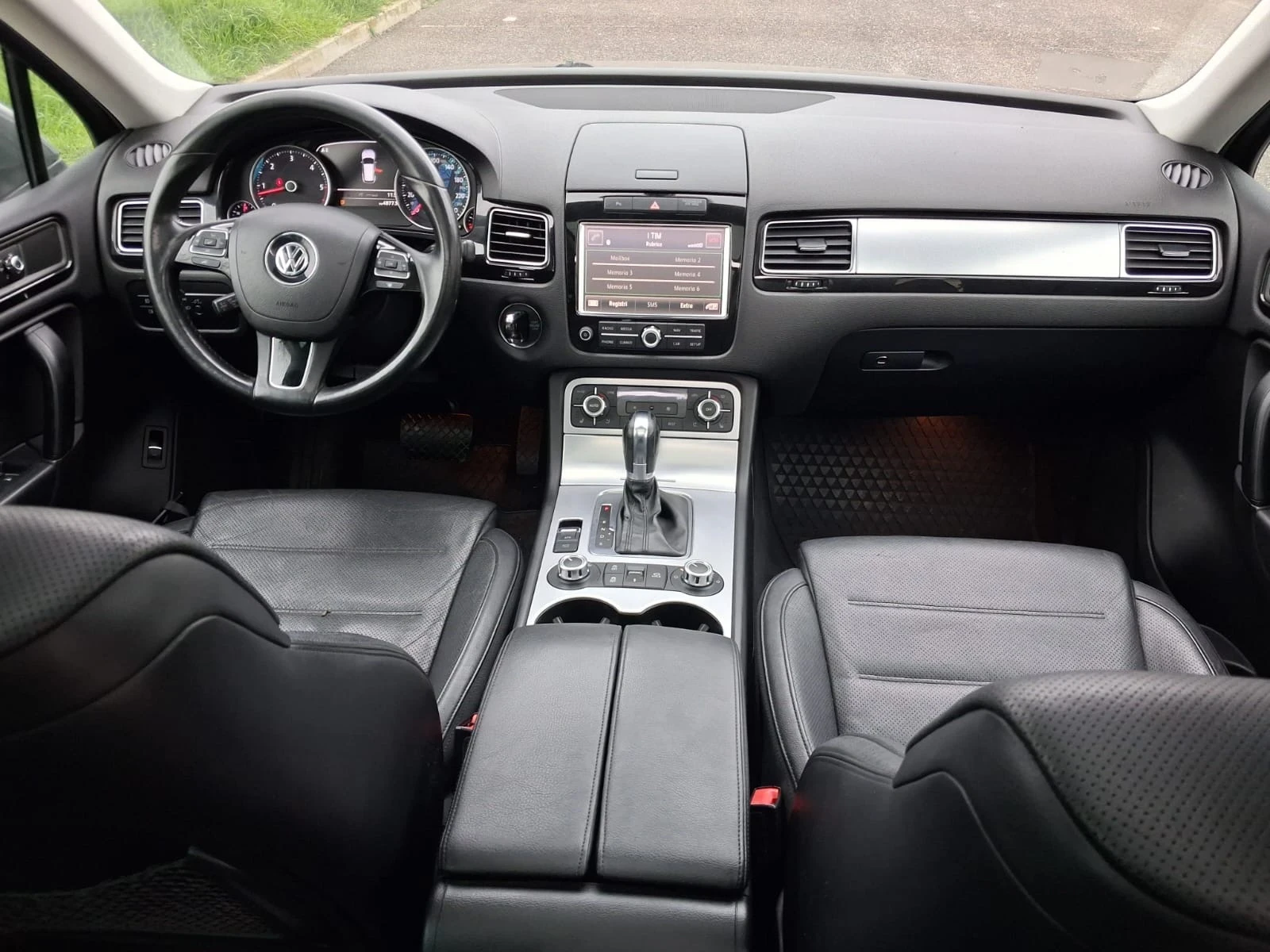 VW Touareg 3.0 TDI 245 CV tiptronic BlueMotion Techn. Executi, снимка 15 - Автомобили и джипове - 54032816