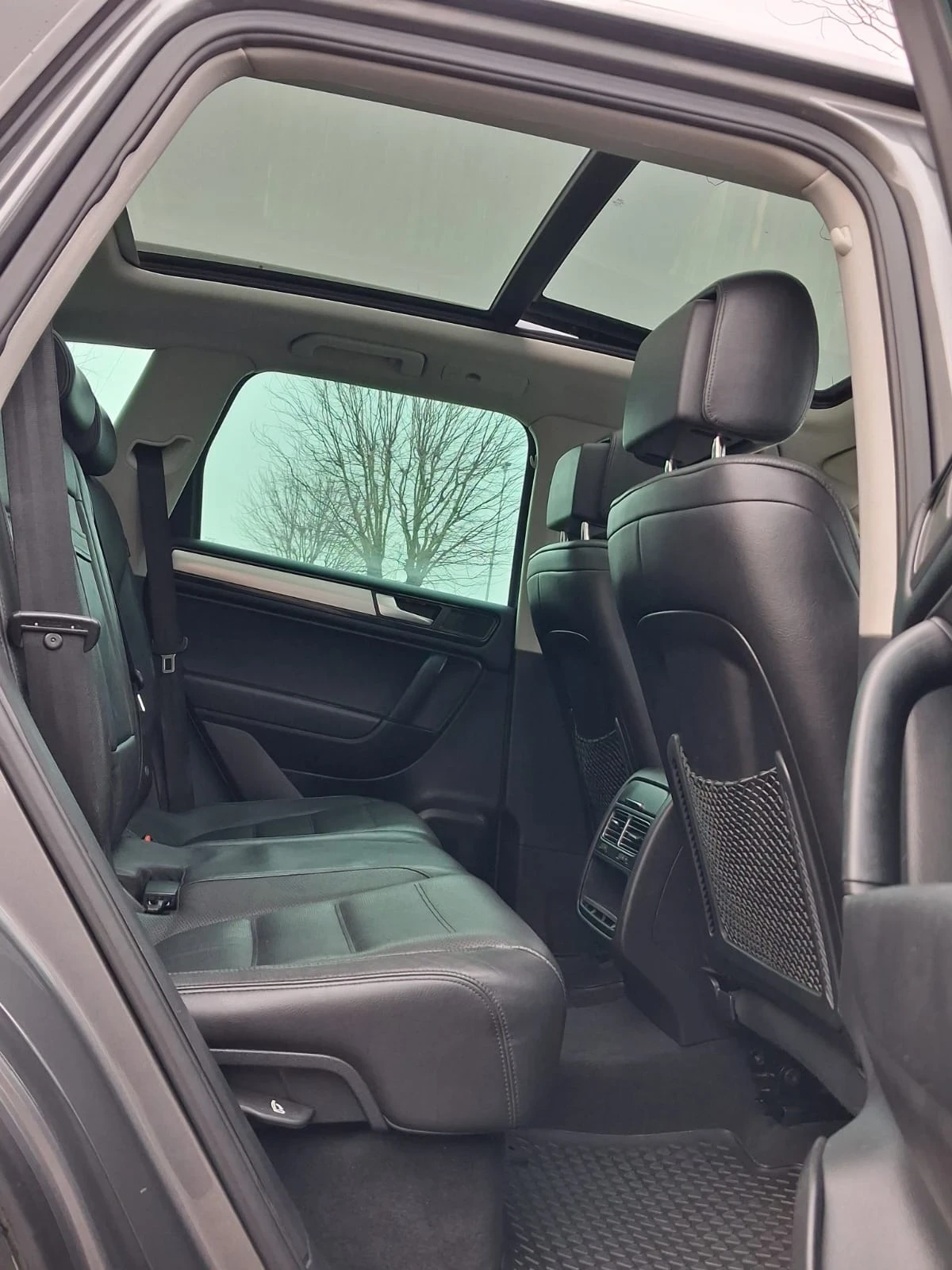 VW Touareg 3.0 TDI 245 CV tiptronic BlueMotion Techn. Executi, снимка 10 - Автомобили и джипове - 54032816