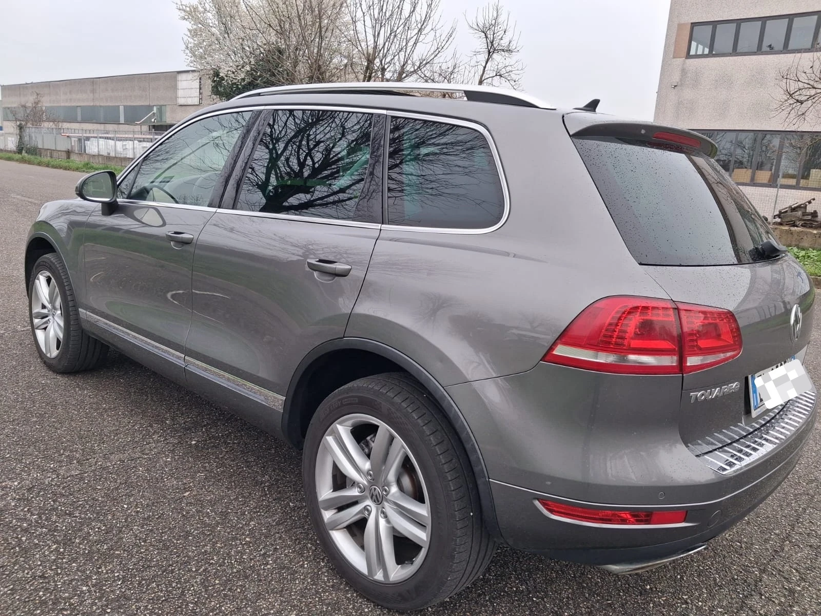 VW Touareg 3.0 TDI 245 CV tiptronic BlueMotion Techn. Executi, снимка 7 - Автомобили и джипове - 54032816