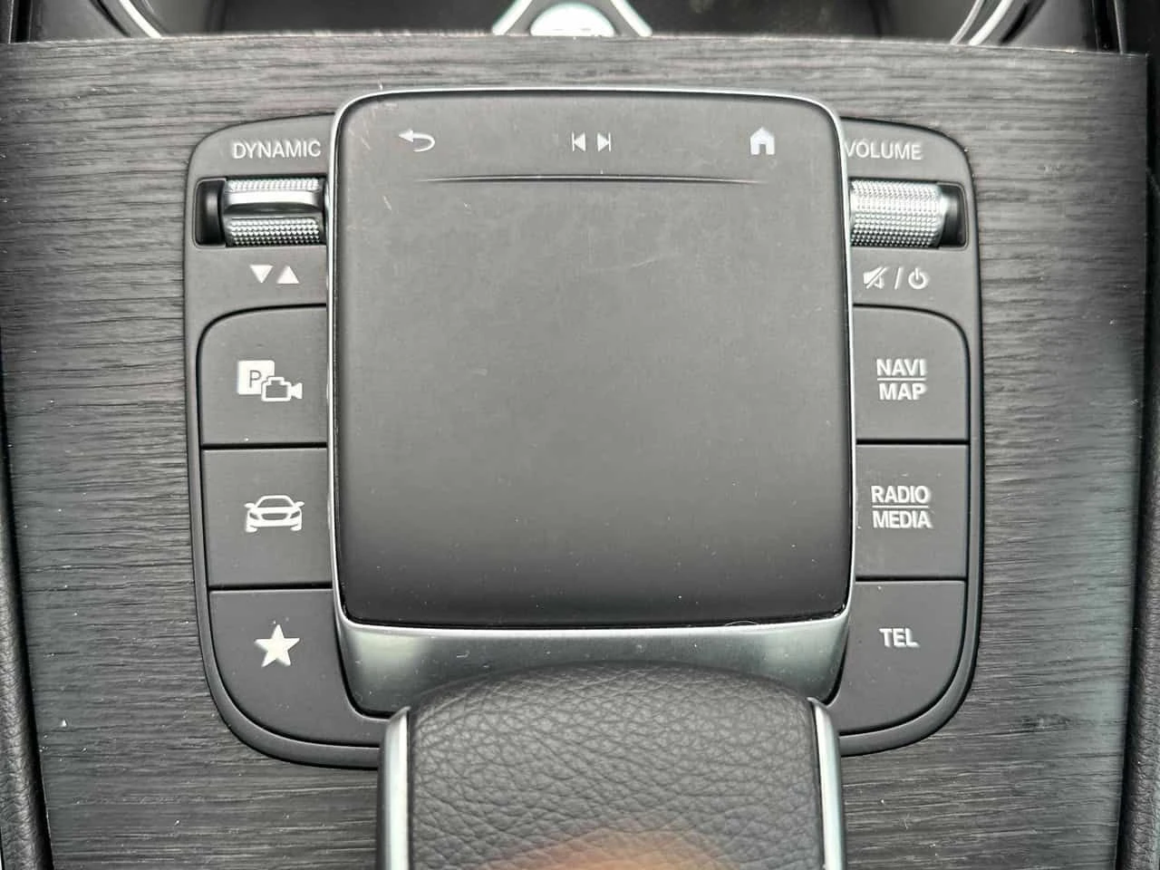 Mercedes-Benz GLS 450 BURMESTER/ДИСТРОНИК/ПАНОРАМА/360/ОБДУХВАНЕ, снимка 10 - Автомобили и джипове - 54399124