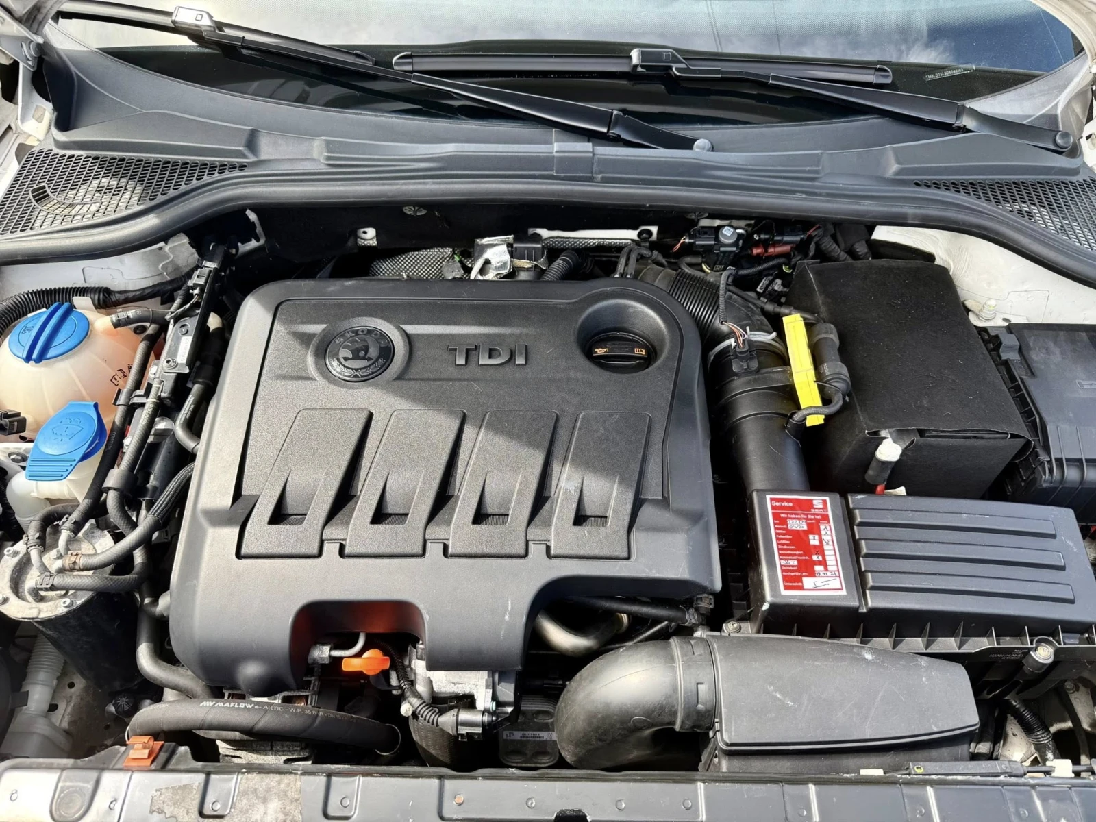 Skoda Yeti 2.0 4x4 6-скорости, снимка 16 - Автомобили и джипове - 54425077