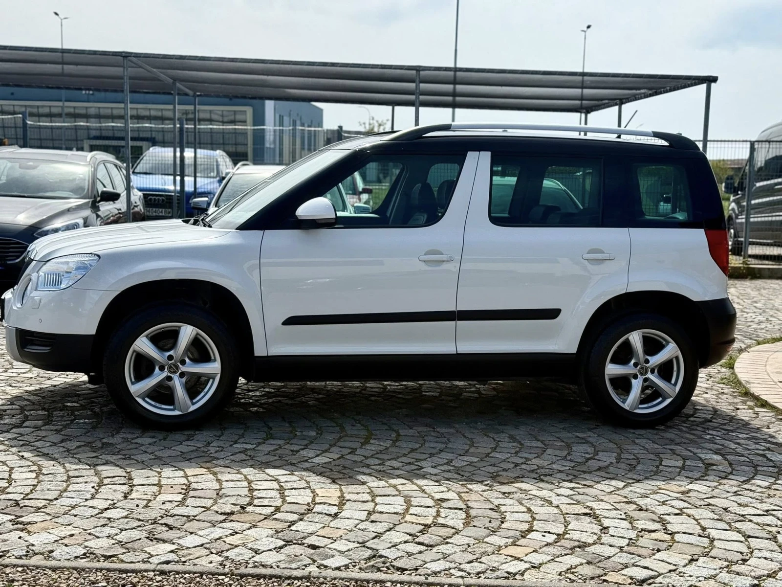 Skoda Yeti 2.0 4x4 6-скорости, снимка 2 - Автомобили и джипове - 54425077