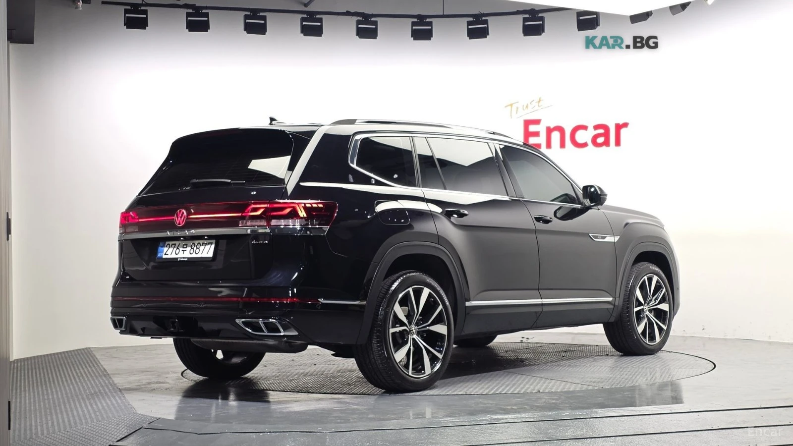 VW Atlas R-LINE / 6 МЕСТА / ДИГИТАЛНО / ОБДУХ, снимка 2 - Автомобили и джипове - 54595874