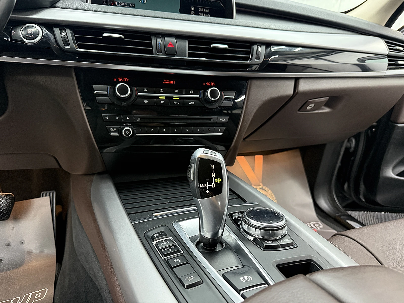 BMW X5 Xdrive/START STOP/KeylessGo/LED/ СОБСТВЕН ЛИ-Г, снимка 14 - Автомобили и джипове - 54777873