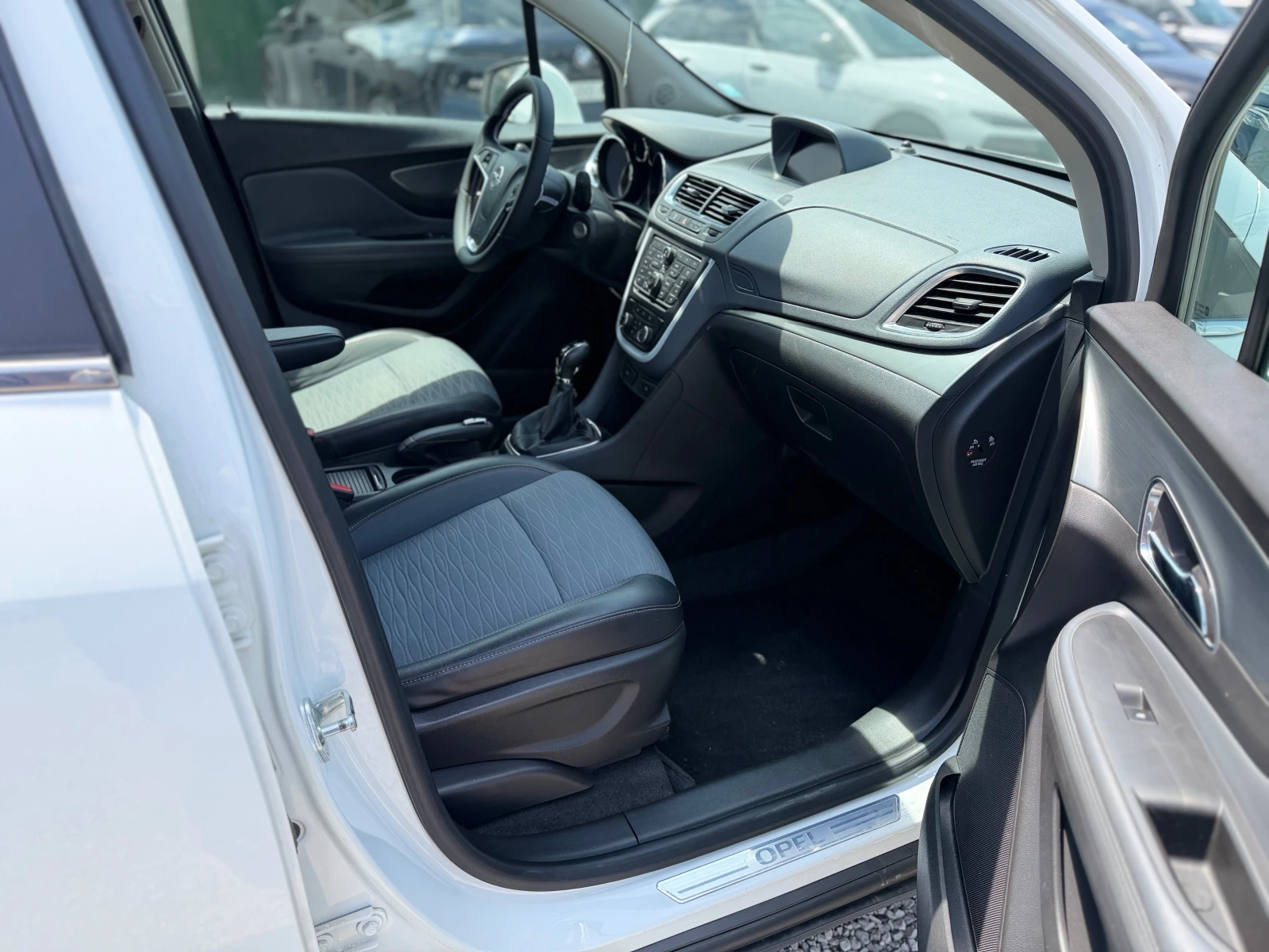 Opel Mokka 1.7CRDI-4x4-Навигация-Камера, снимка 10 - Автомобили и джипове - 54826173