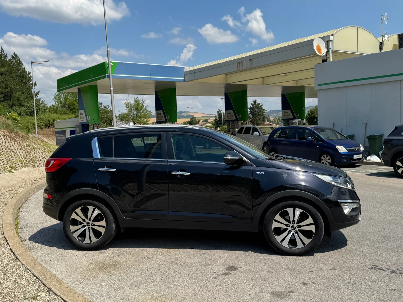 Kia Sportage 2.0CRDI AWD/АВТОМАТ/130.000км/ФУЛ ЕКСТРИ/НОВА, снимка 5 - Автомобили и джипове - 55155710