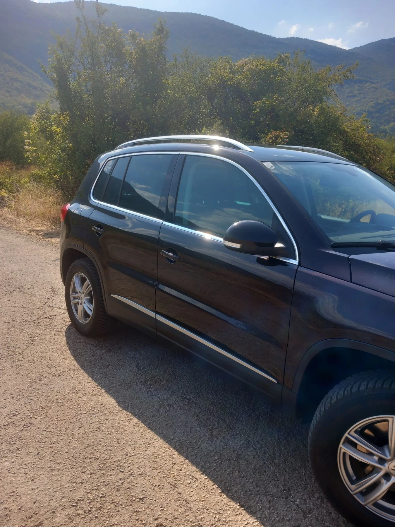VW Tiguan 2.0TDi 4x4, снимка 13 - Автомобили и джипове - 55768489