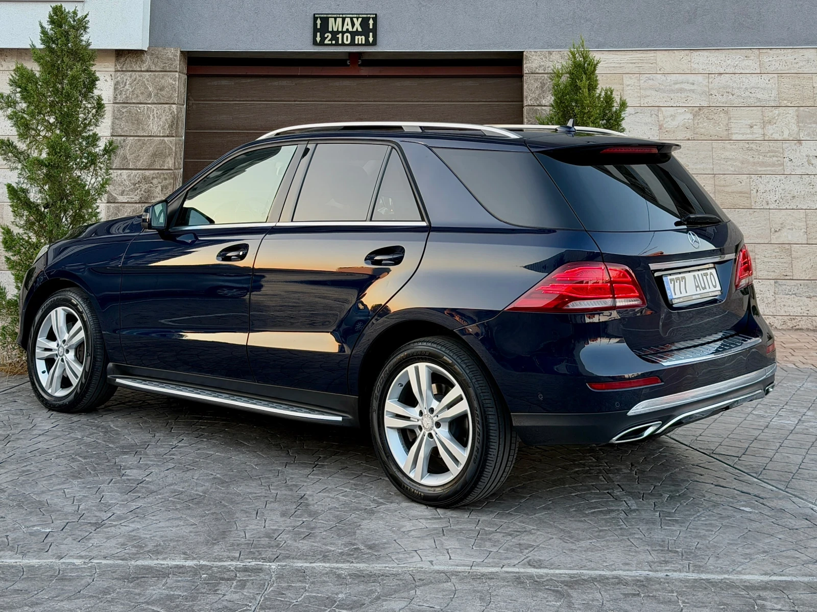 Mercedes-Benz GLE 350 9G 4Matic Designo Panorama Cavansite Blue ЛИЗИНГ, снимка 5 - Автомобили и джипове - 56144769