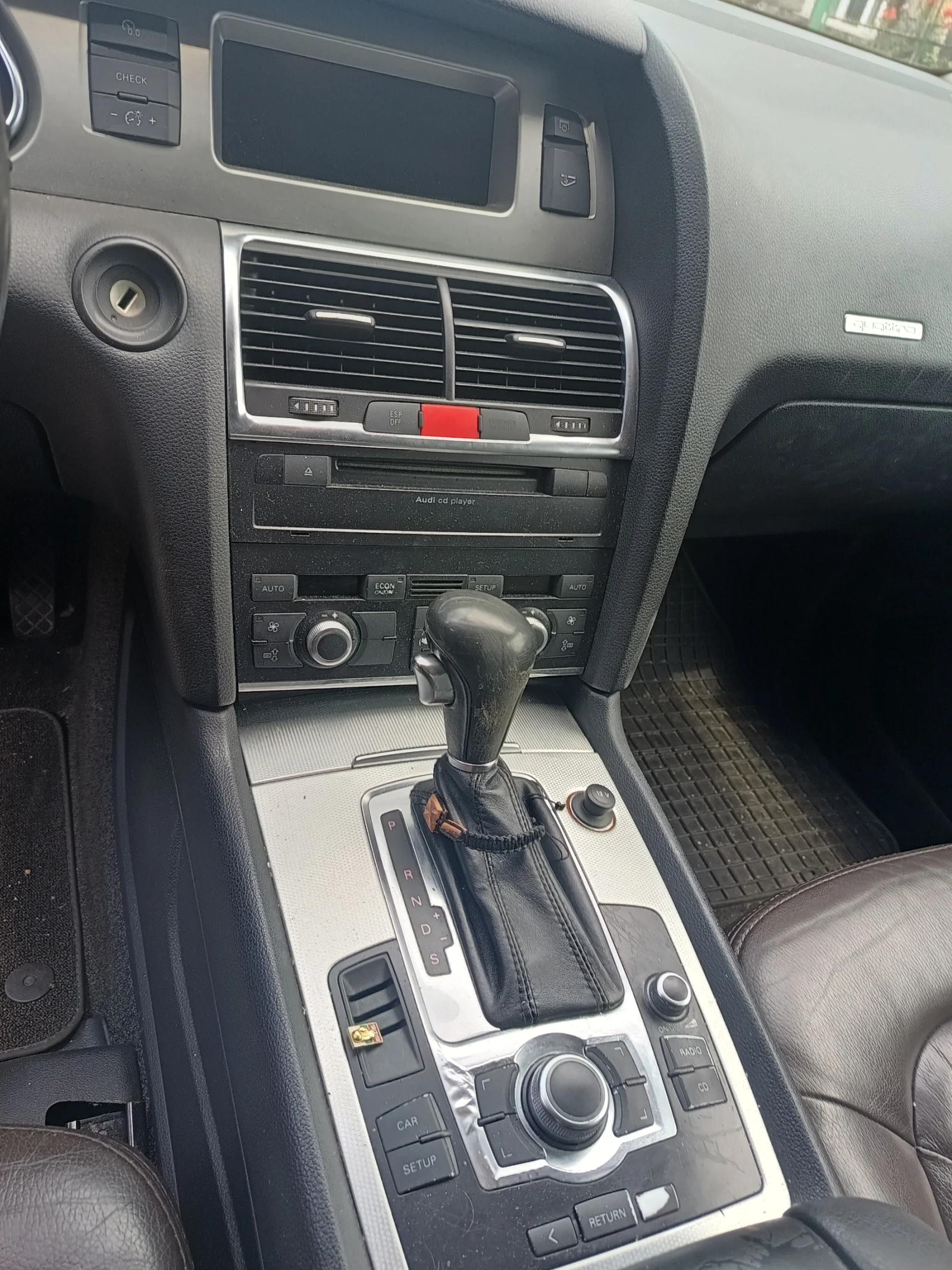 Audi Q7 3.0 дизел, снимка 4 - Автомобили и джипове - 56182706