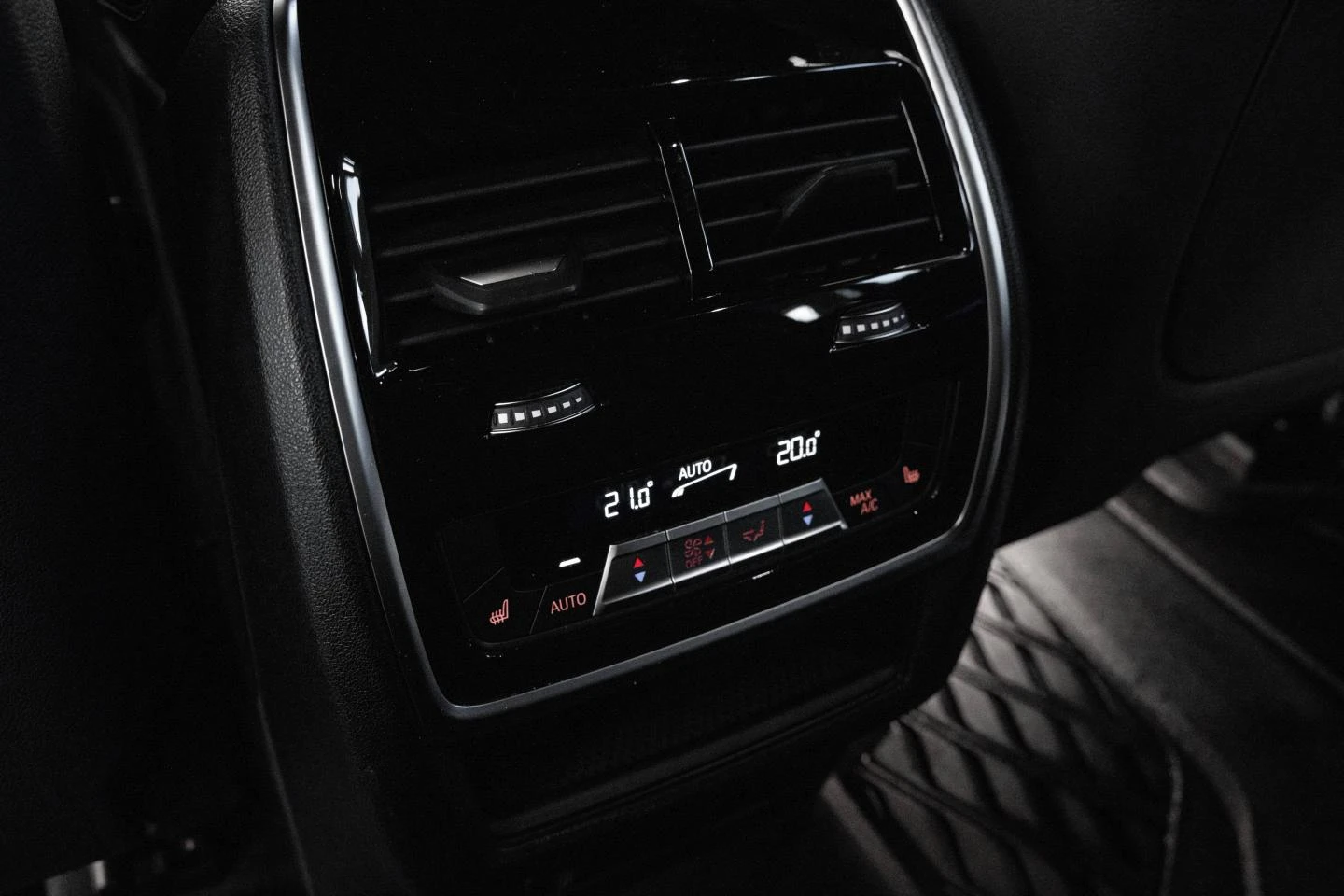 BMW X7 M-PK* HUD* 7PASS* 360* HARMAN* PANO* 8ZF* ������ � | Mobile.bg � ����������� 16