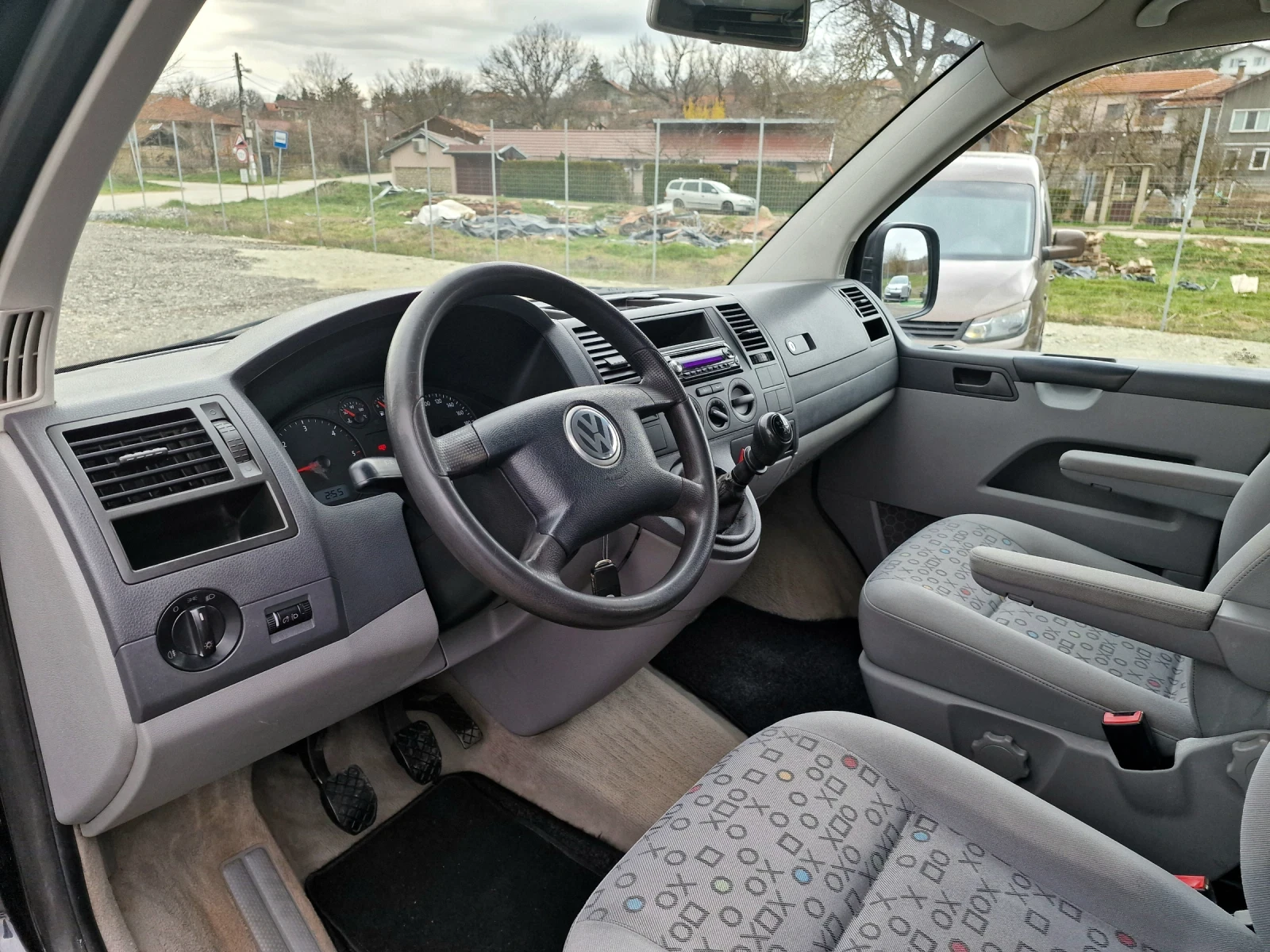 VW T5 1.9TDI* 105* , снимка 7 - Бусове и автобуси - 53926787