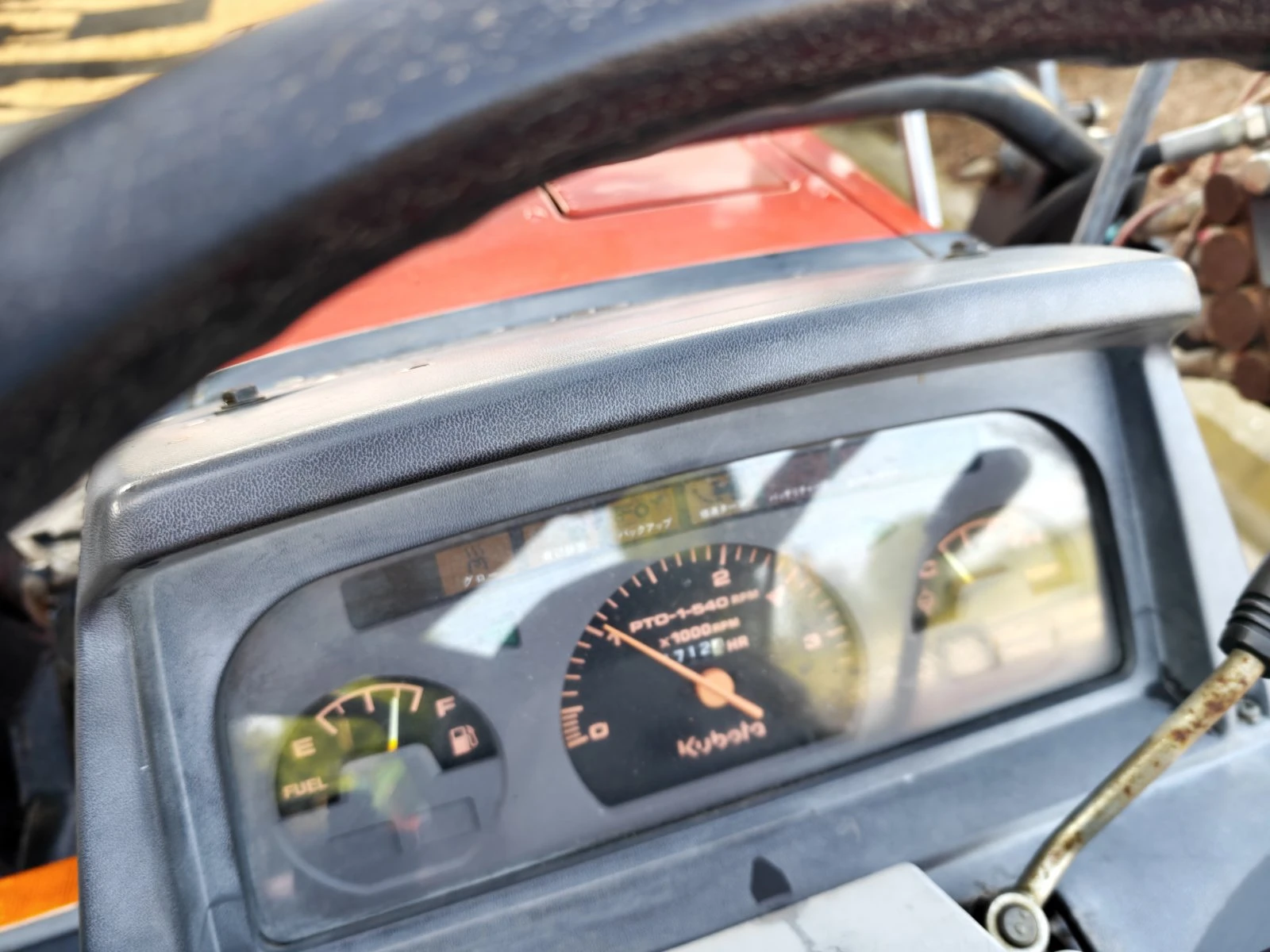 Трактор Kubota  ТОВАРАЧ ОРИГИНАЛЕН, снимка 5 - Селскостопанска техника - 54624309