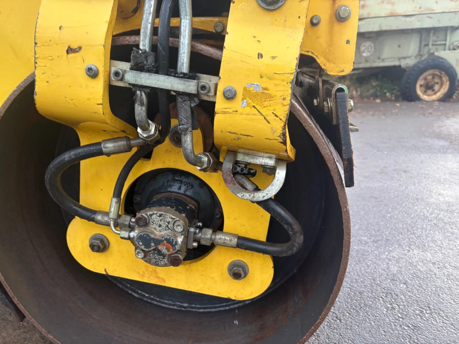 Валяк BOMAG BW 100 ADM-5, снимка 4 - Индустриална техника - 56436424