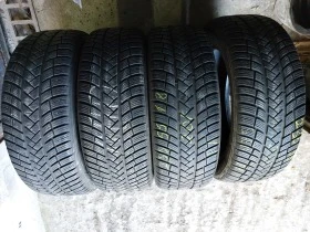 Гуми Зимни 235/55R18, снимка 1 - Гуми и джанти - 44336396