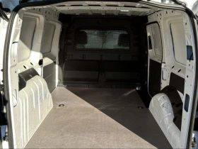 VW Caddy 2.0 TDI Maxi Cargo * KLIMA * NAVI * ПОДГРЕВ * UniR, снимка 16