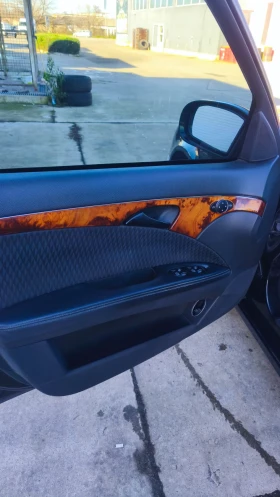 Mercedes-Benz E 220, снимка 7