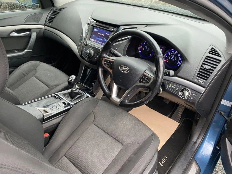 Hyundai I40 1.7crdi-автоматик-ръчни скорости, снимка 4 - Автомобили и джипове - 38711577