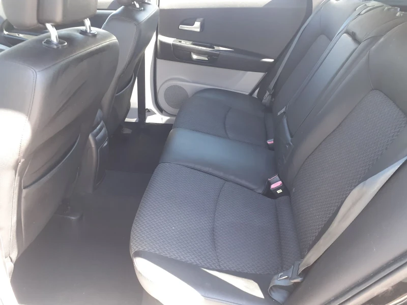 Kia Ceed 2.0 Спорт като нова , снимка 12 - Автомобили и джипове - 52659911