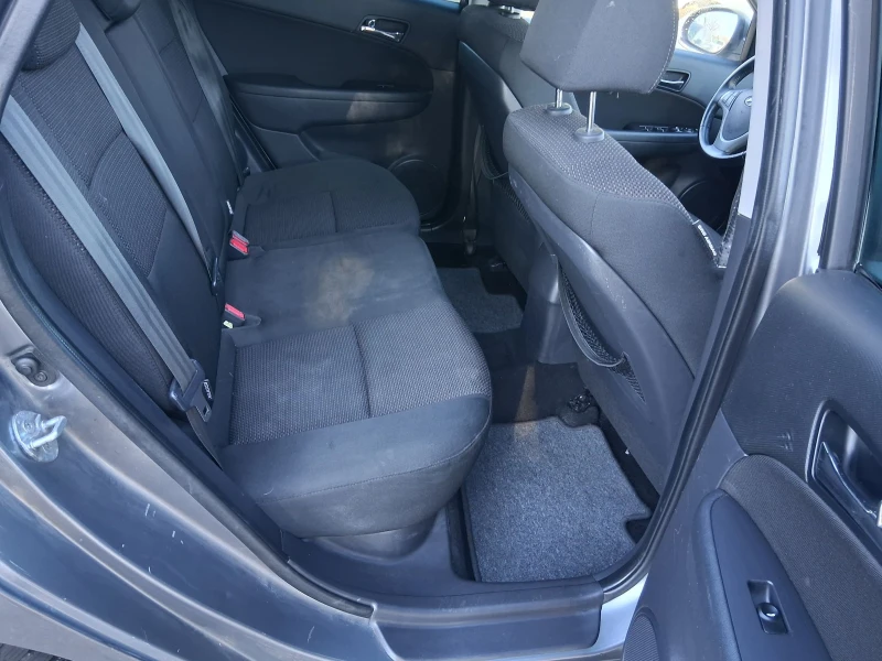 Hyundai I30 1.6 PREMIUM като нова , снимка 10 - Автомобили и джипове - 53050209
