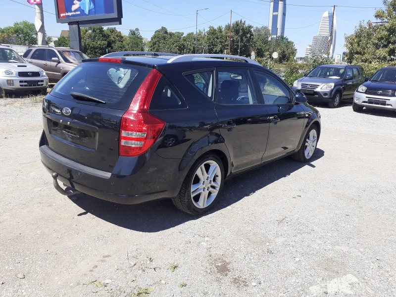 Kia Ceed 2.0 Спорт като нова , снимка 4 - Автомобили и джипове - 52659911