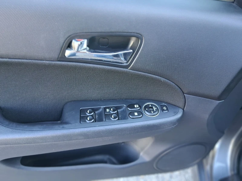 Hyundai I30 1.6 PREMIUM като нова , снимка 12 - Автомобили и джипове - 53050209
