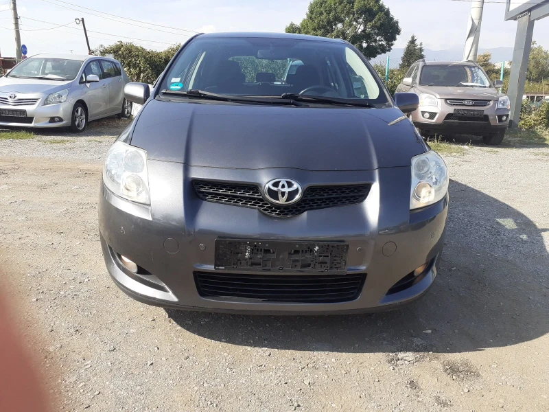 Toyota Auris 1.6 като нова , снимка 1 - Автомобили и джипове - 49591666