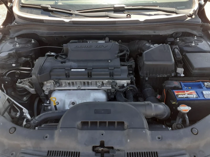 Kia Ceed 2.0 Спорт като нова , снимка 14 - Автомобили и джипове - 52659911