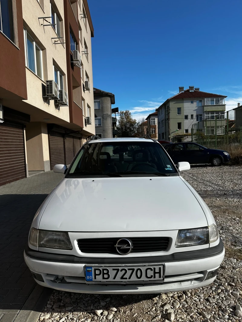 Opel Astra 1.4 , снимка 2 - Автомобили и джипове - 48082537