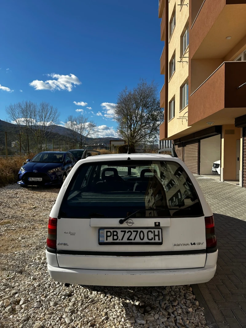 Opel Astra 1.4 , снимка 4 - Автомобили и джипове - 48082537