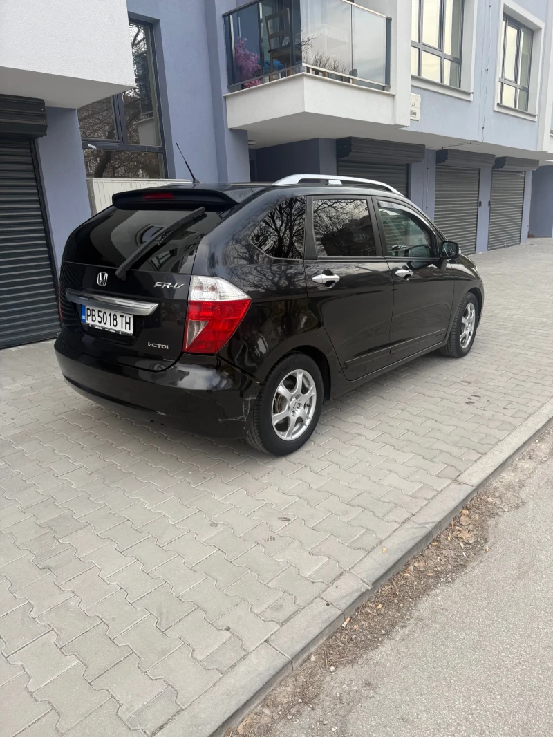 Honda Fr-v, снимка 5 - Автомобили и джипове - 52819565