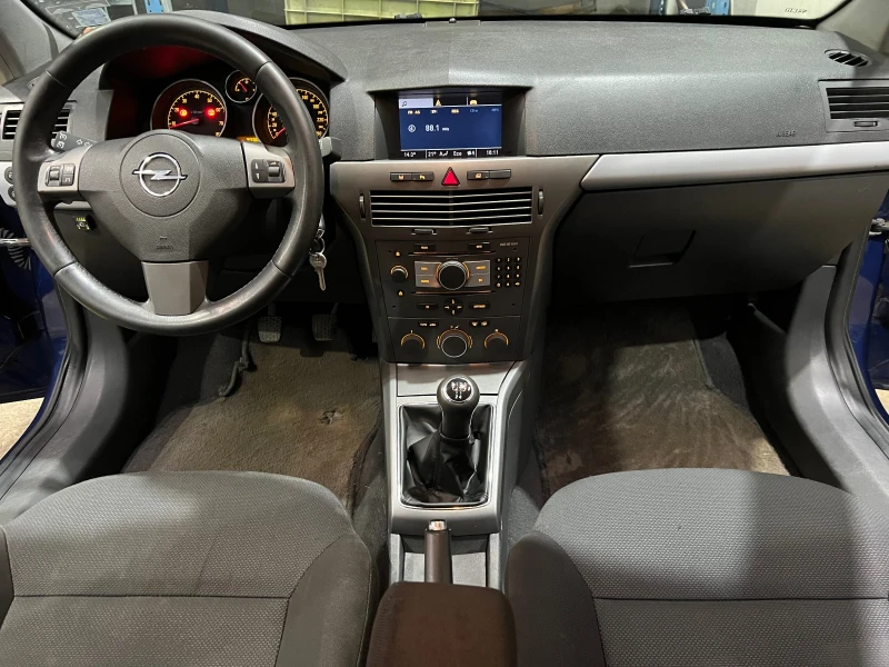 Opel Astra, снимка 10 - Автомобили и джипове - 52869122