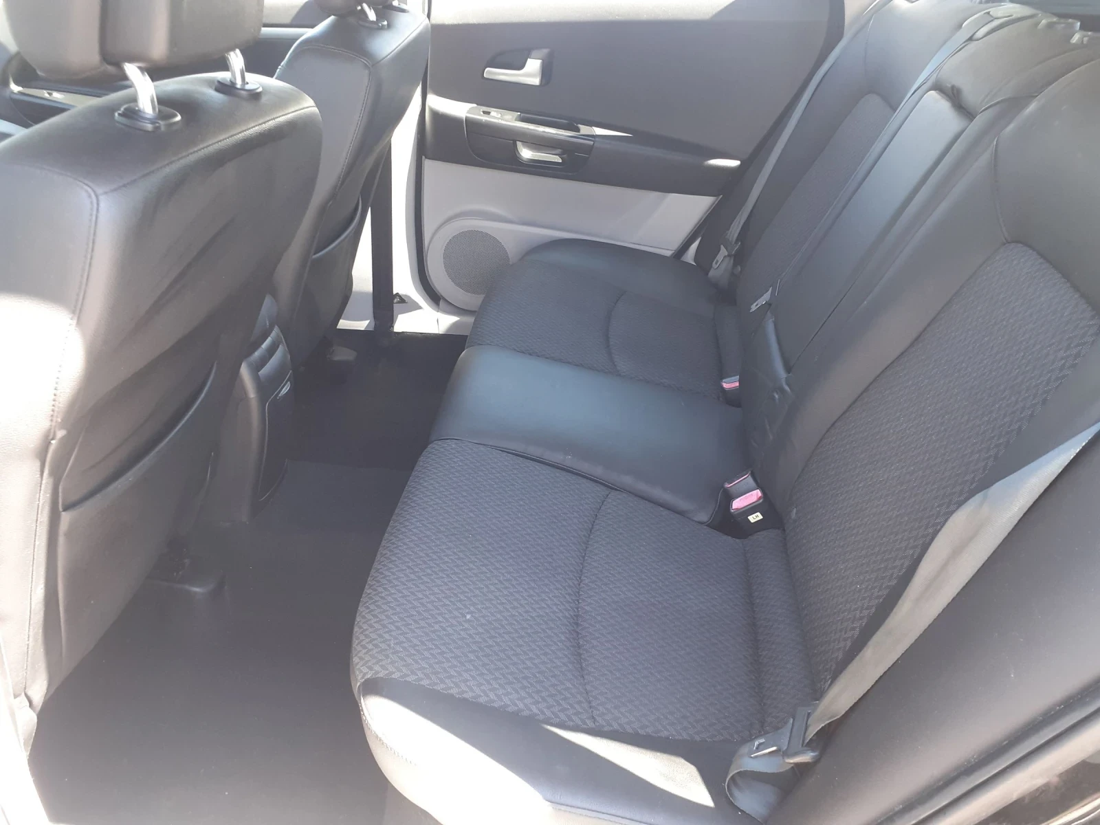 Kia Ceed 2.0 Спорт като нова  | Mobile.bg — изображение 12