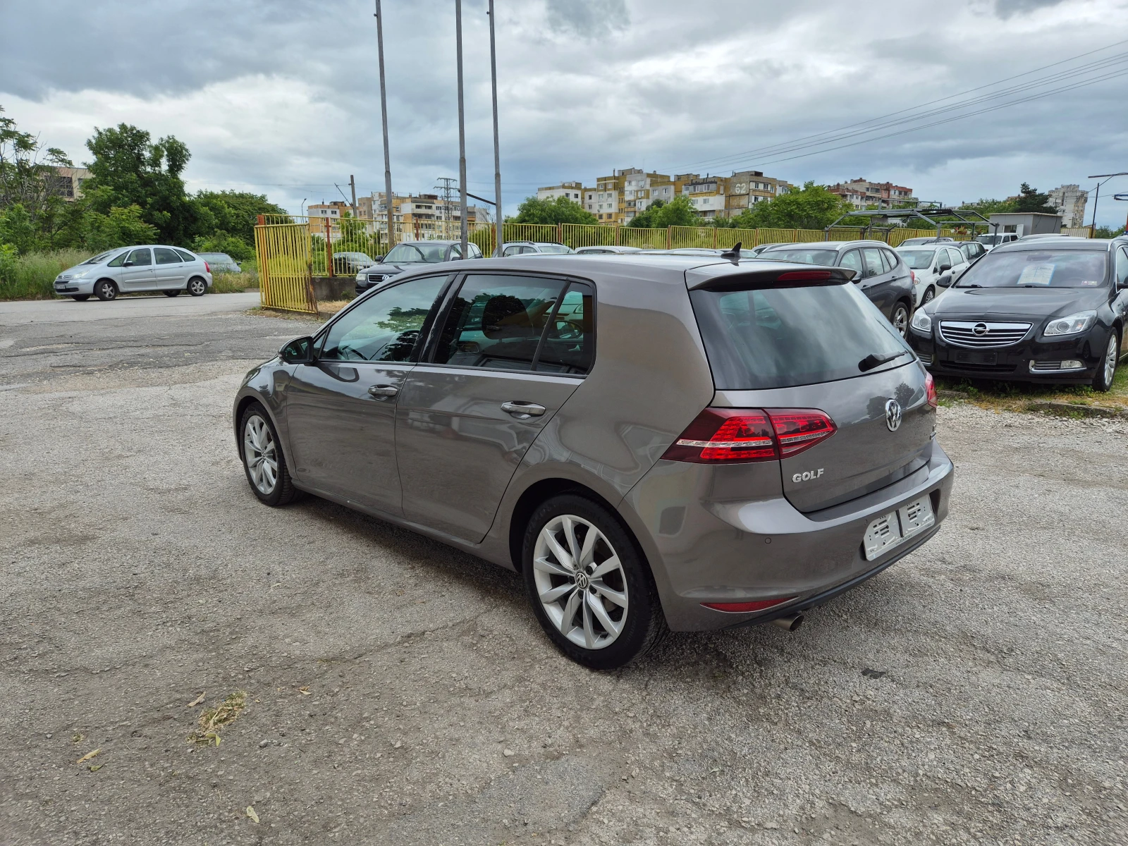 VW Golf 1.6 TDI АВТОМАТ НОВ - изображение 7